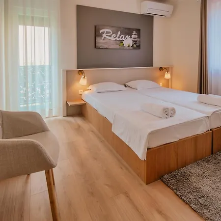 Luxury אומאג